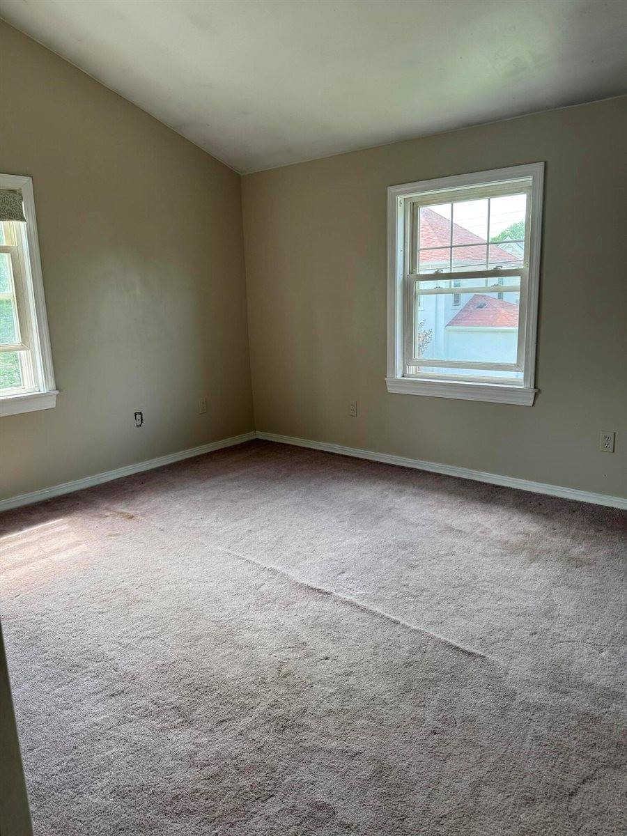 76 Vernon Street, Bangor, ME 04401
