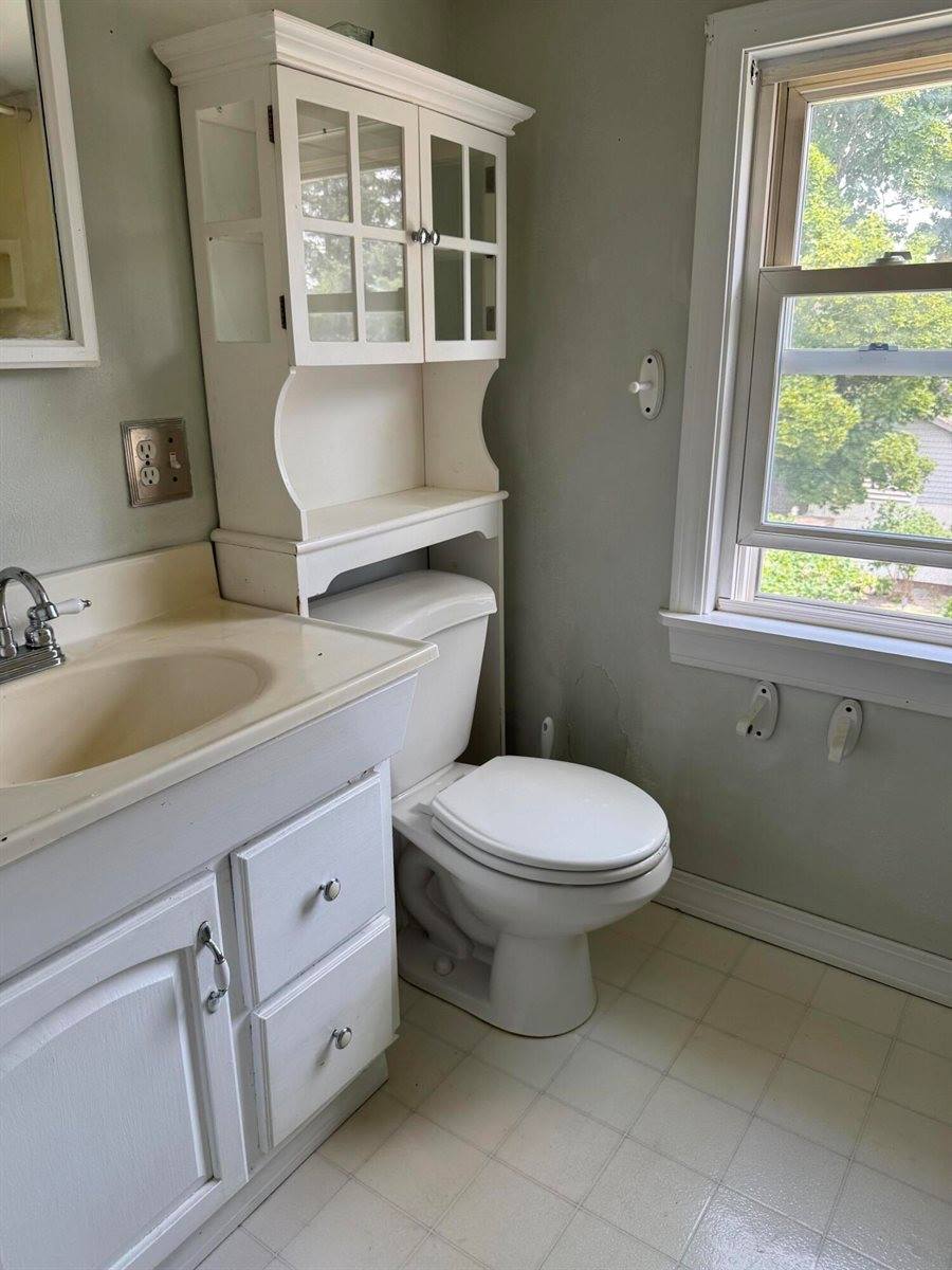 76 Vernon Street, Bangor, ME 04401