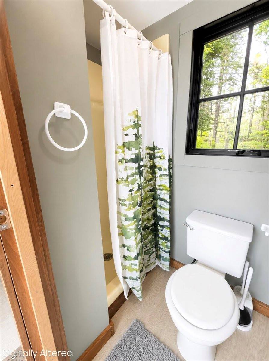 412 Minturn Road, Swans Island, ME 04685