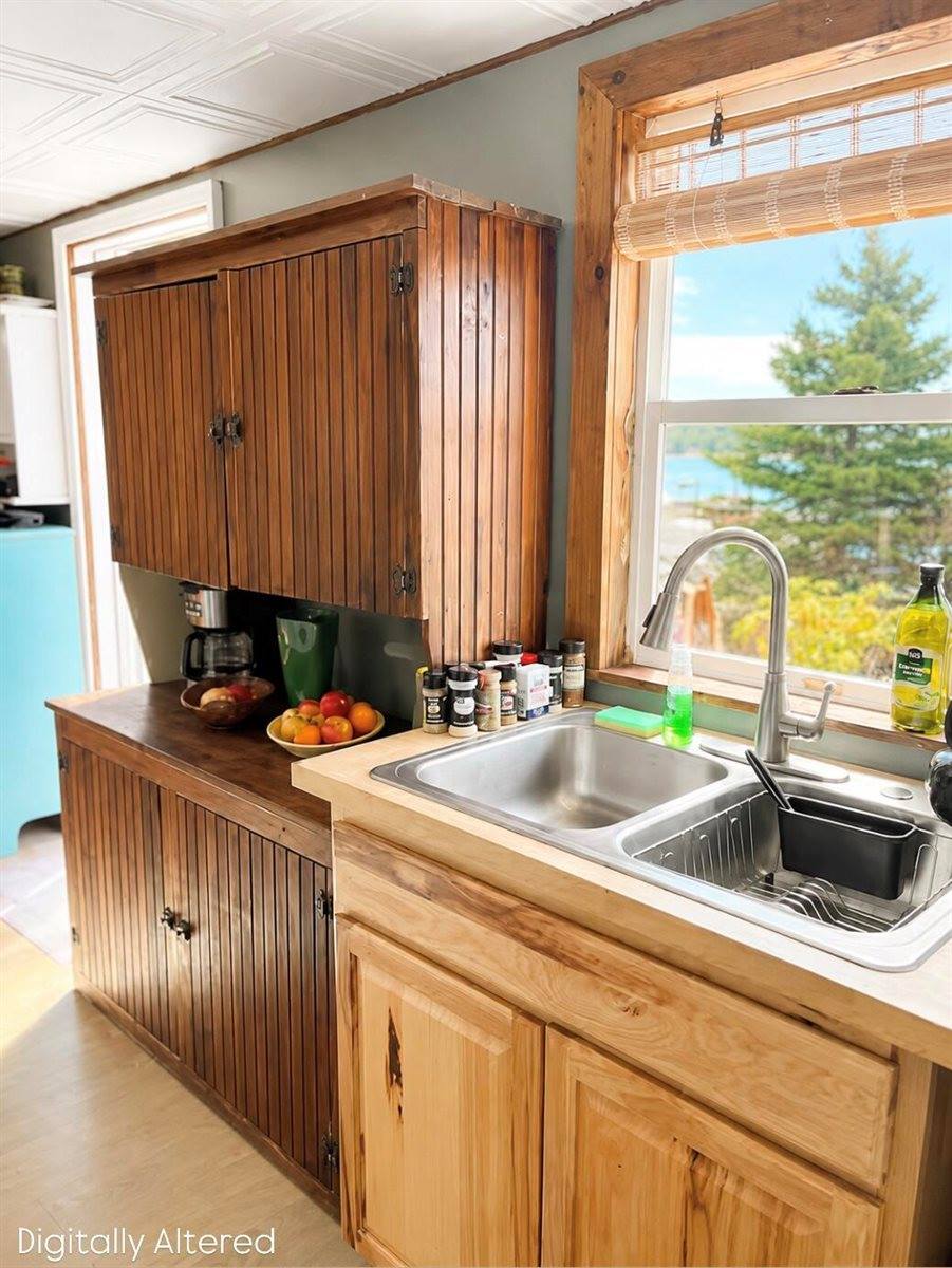 412 Minturn Road, Swans Island, ME 04685