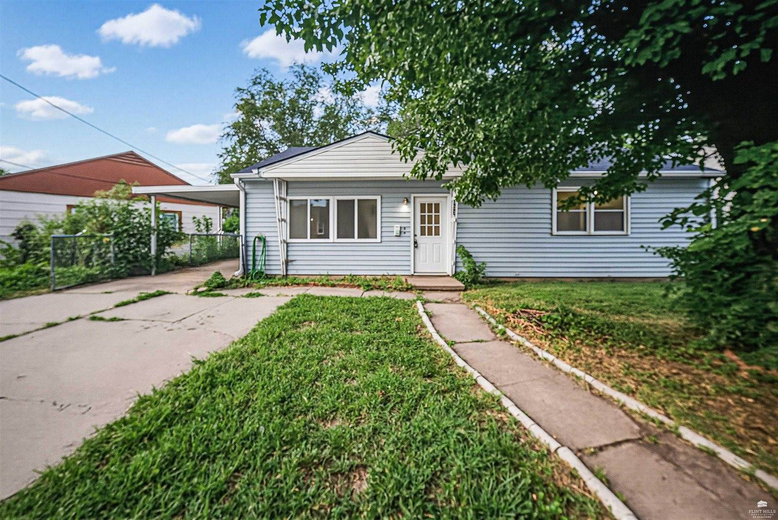 933 West 9th Street, Junction City, KS 66441