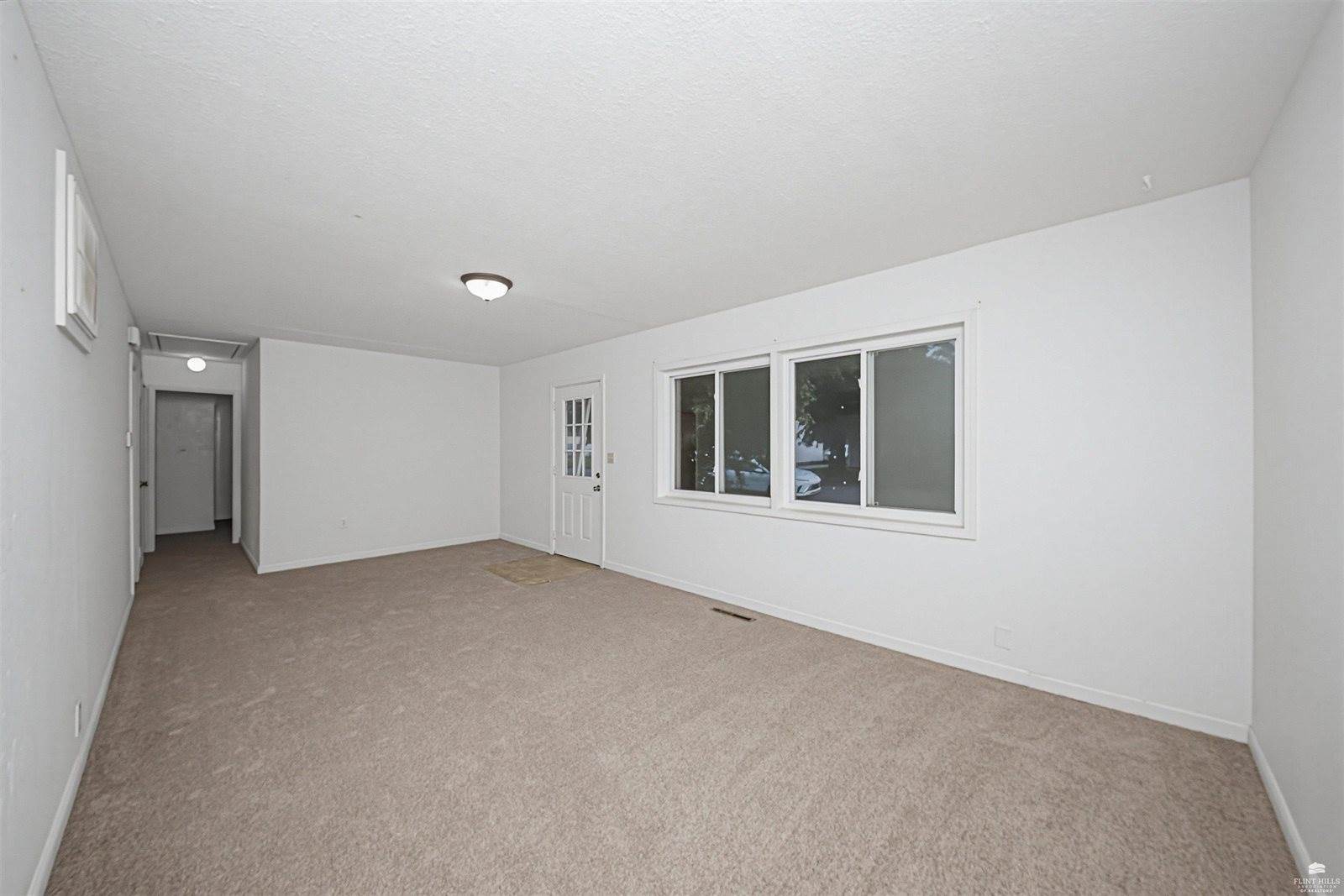 933 West 9th Street, Junction City, KS 66441