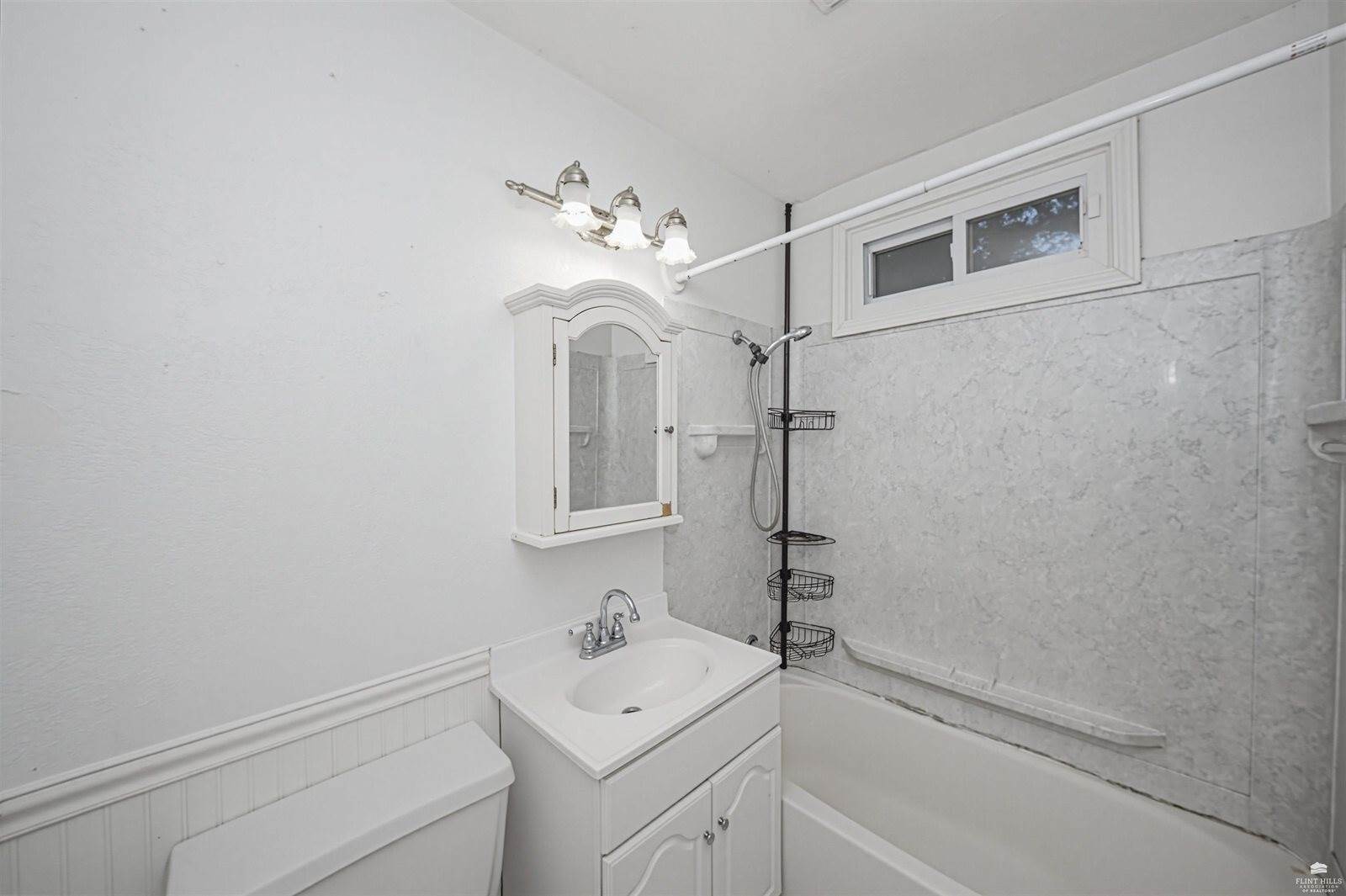 933 West 9th Street, Junction City, KS 66441