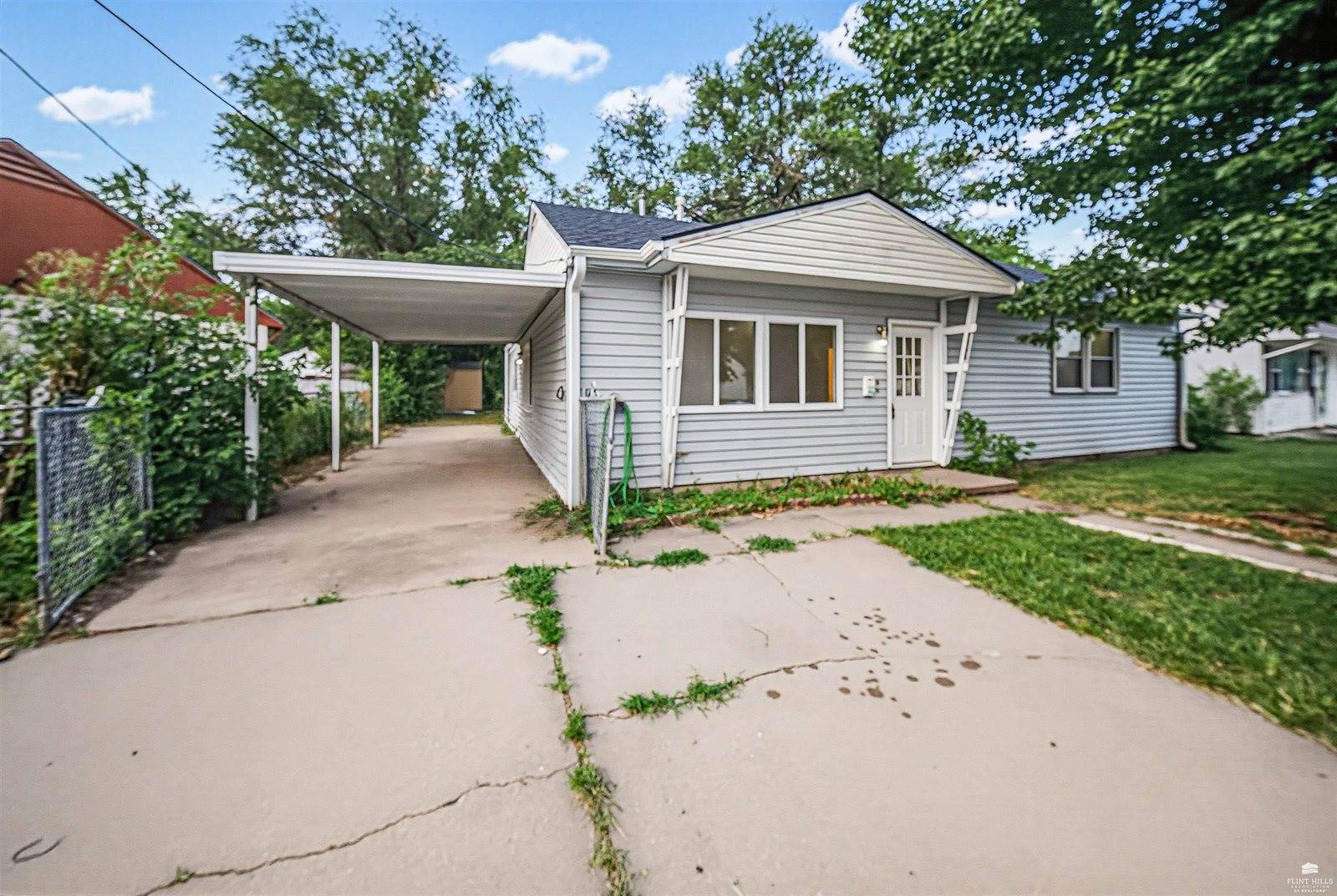 933 West 9th Street, Junction City, KS 66441