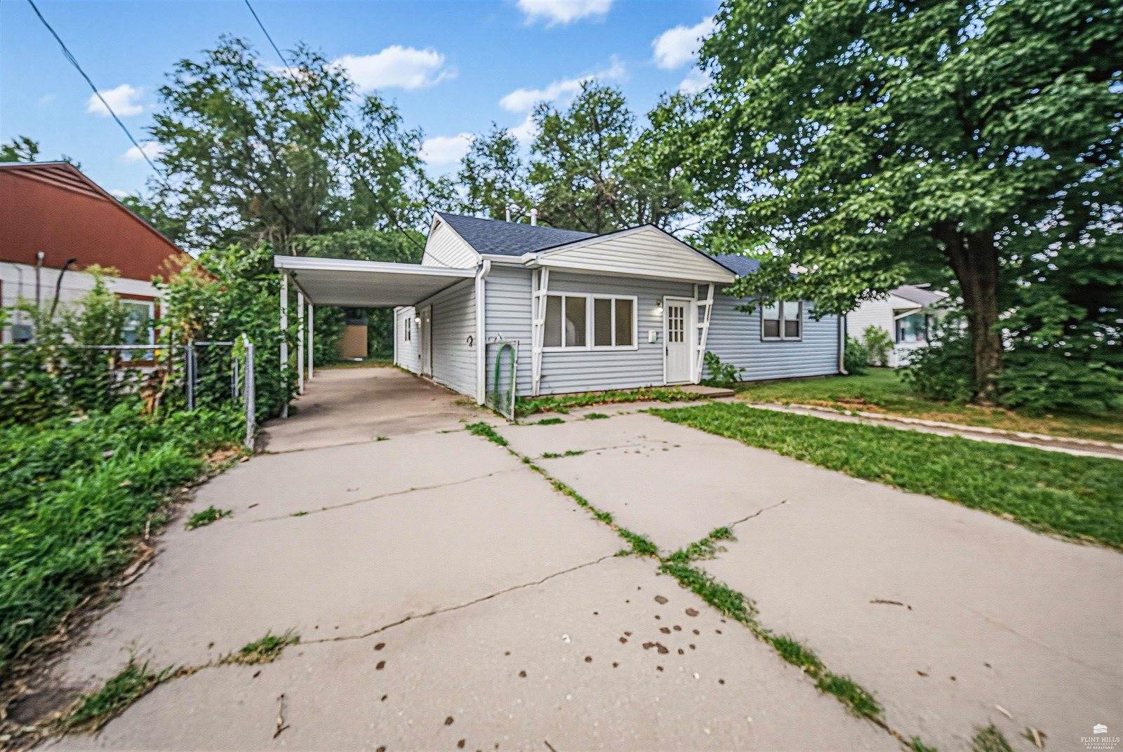 933 West 9th Street, Junction City, KS 66441