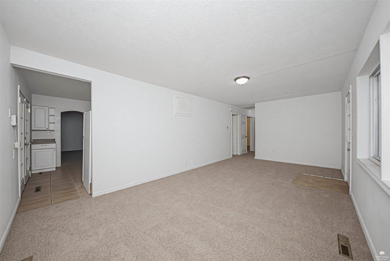 933 West 9th Street, Junction City, KS 66441