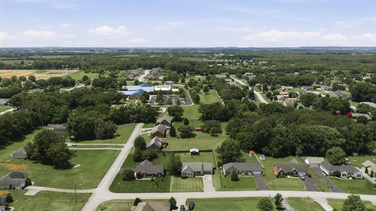 413 Crossfield Way, Bowling Green, KY 42104