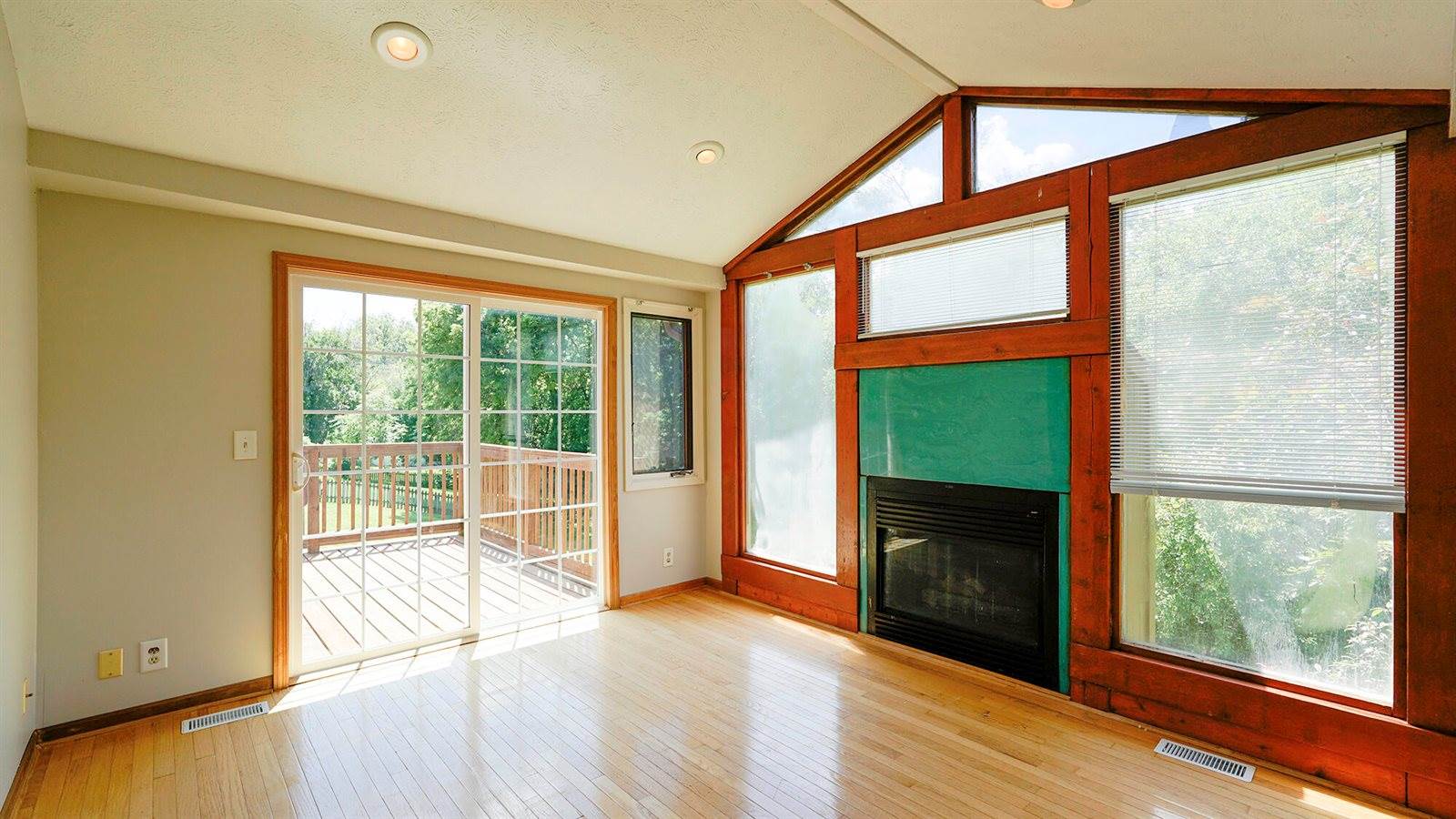 13106 South 24TH Street, Bellevue, NE 68123