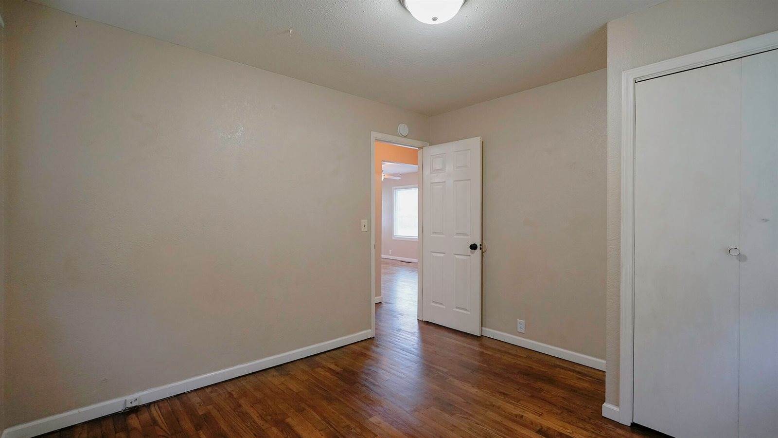 2906 8TH Avenue, Council Bluffs, IA 51501