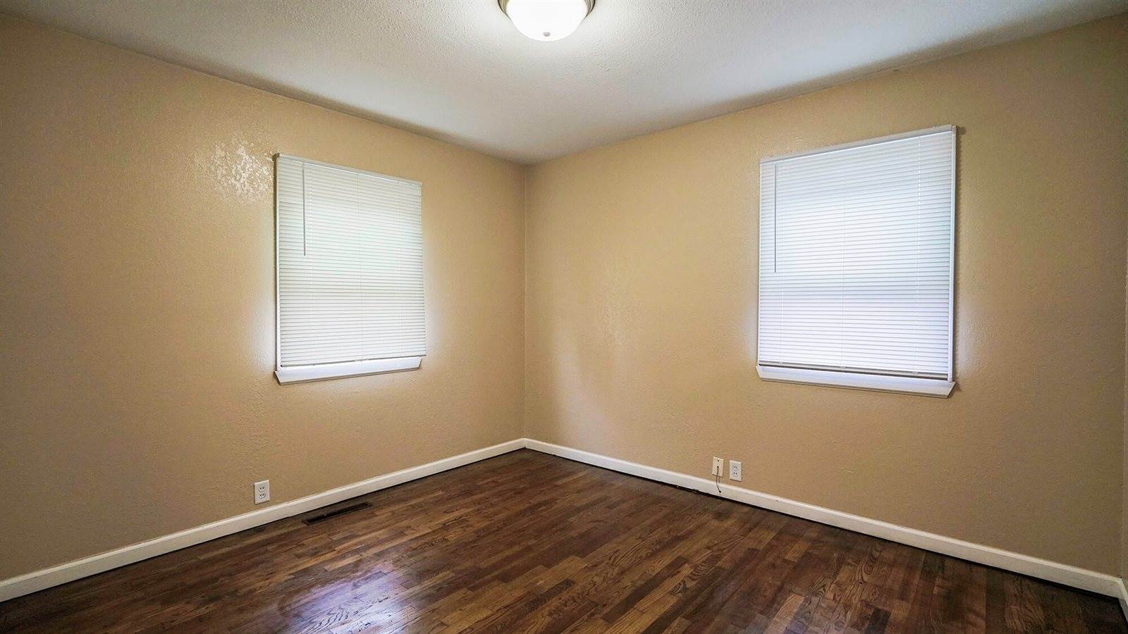 2906 8TH Avenue, Council Bluffs, IA 51501
