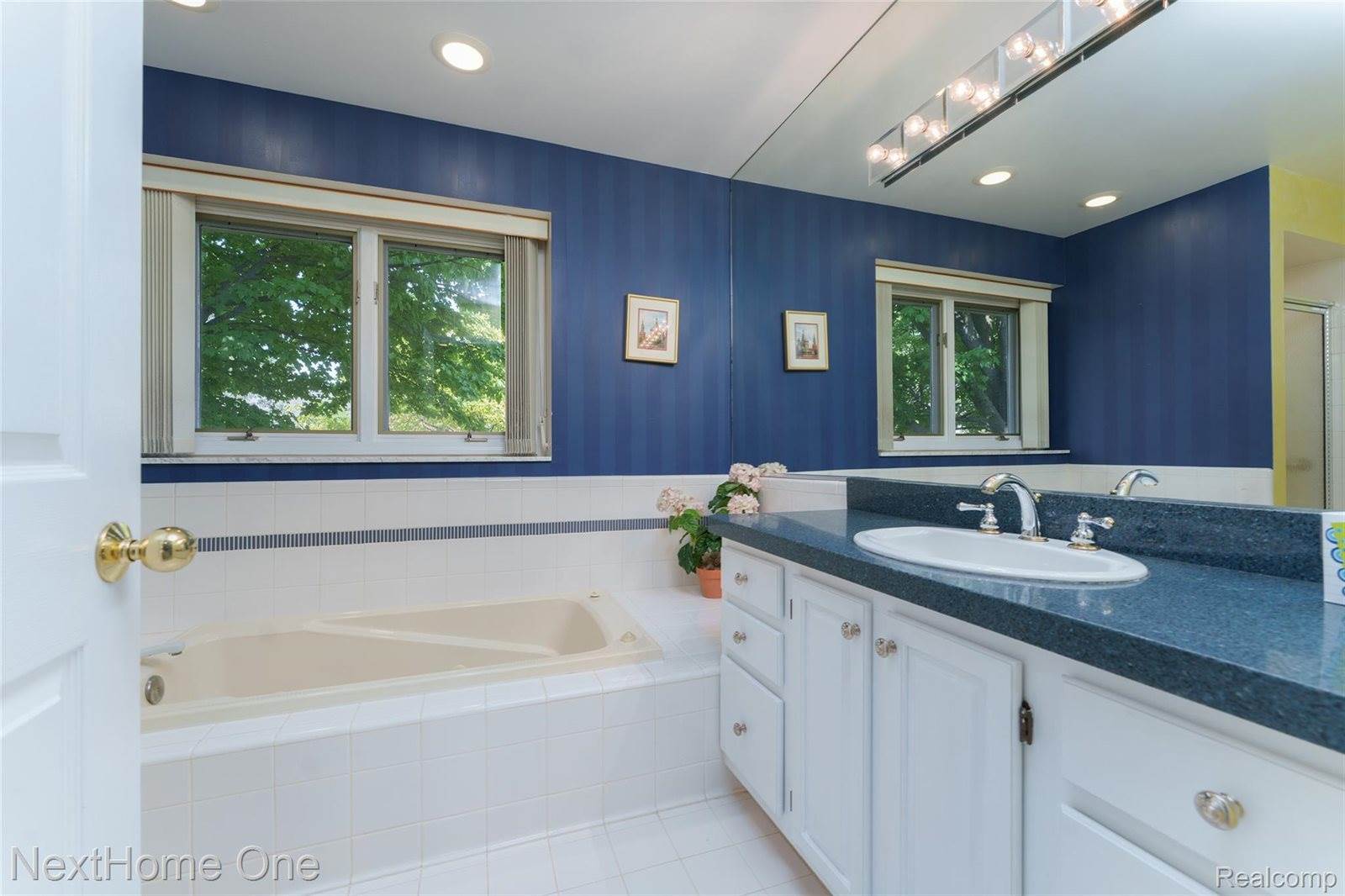 16357 Country Knoll Drive, NorthvilleTownship_Wayne, MI 48168