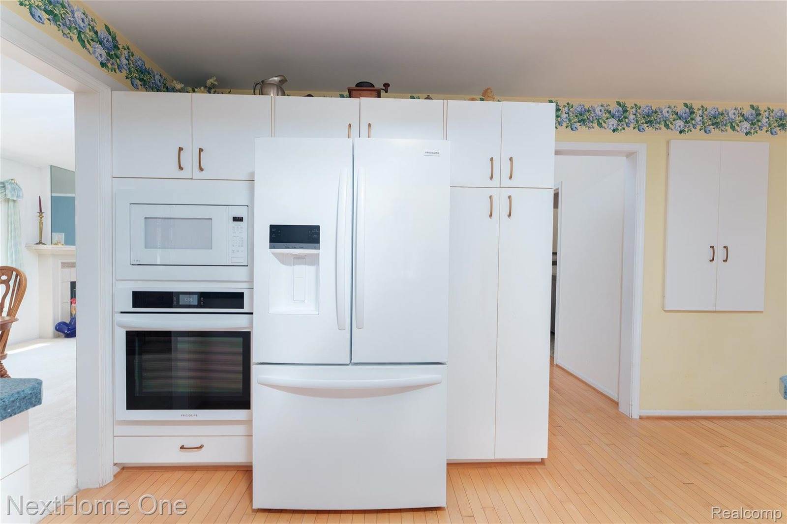 16357 Country Knoll Drive, NorthvilleTownship_Wayne, MI 48168