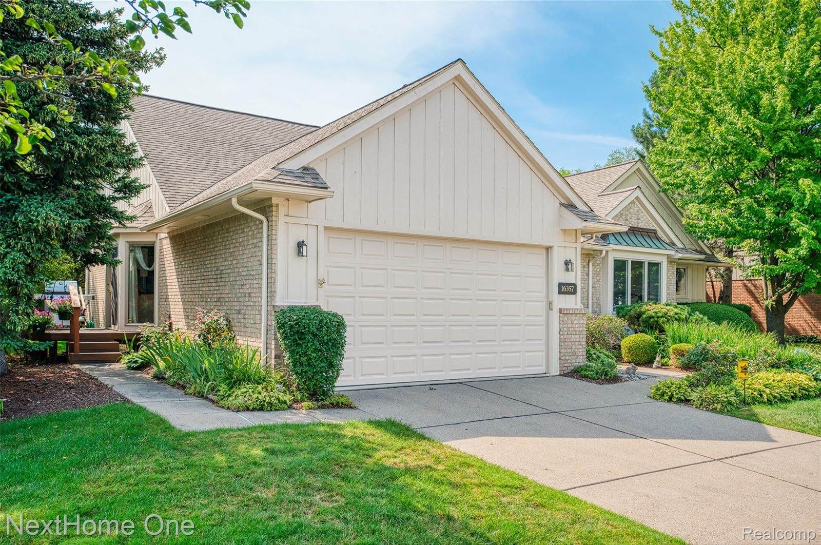 16357 Country Knoll Drive, NorthvilleTownship_Wayne, MI 48168