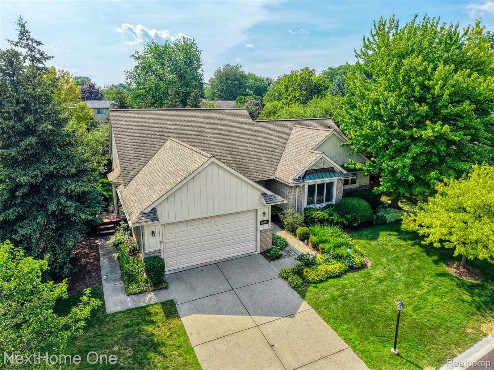 16357 Country Knoll Drive, NorthvilleTownship_Wayne, MI 48168