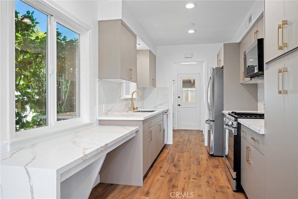 10404 Leolang, Los Angeles, CA 91040
