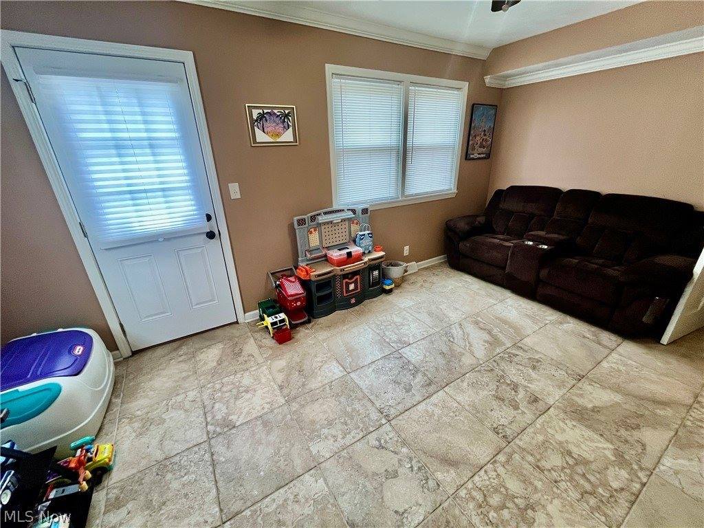 6301 Apache Lane, Poland, OH 44514