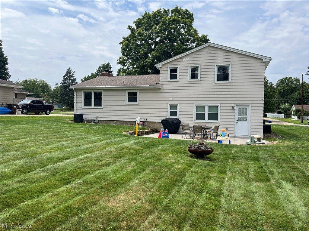 6301 Apache Lane, Poland, OH 44514