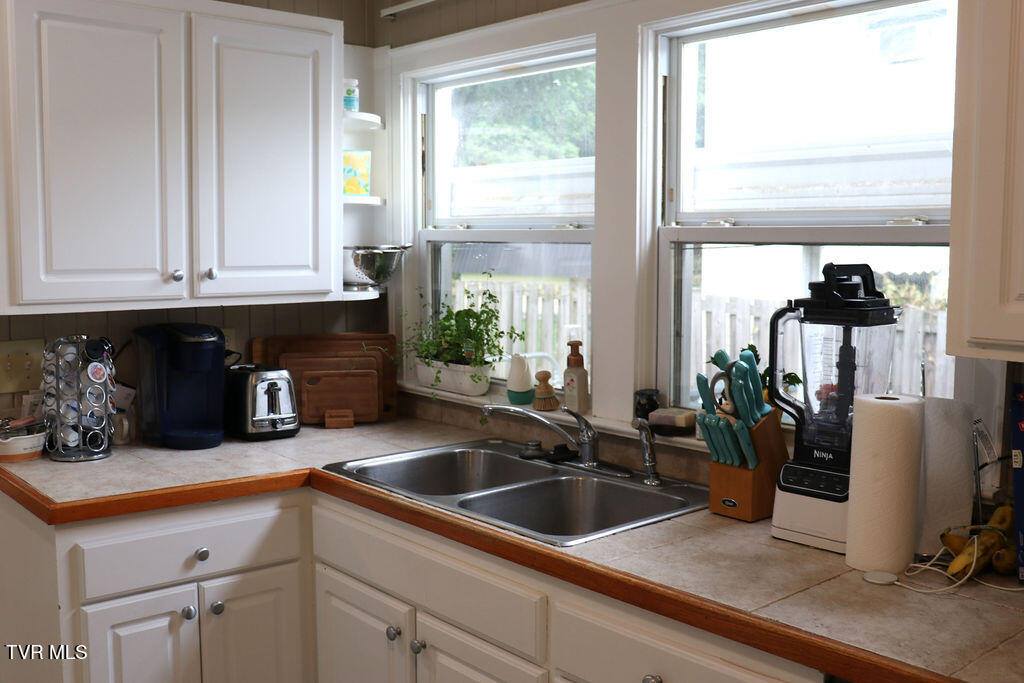 2505 Osborne Street, Bristol, VA 24201