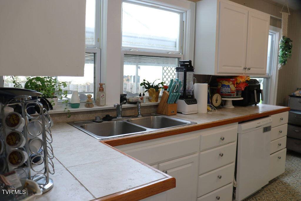 2505 Osborne Street, Bristol, VA 24201