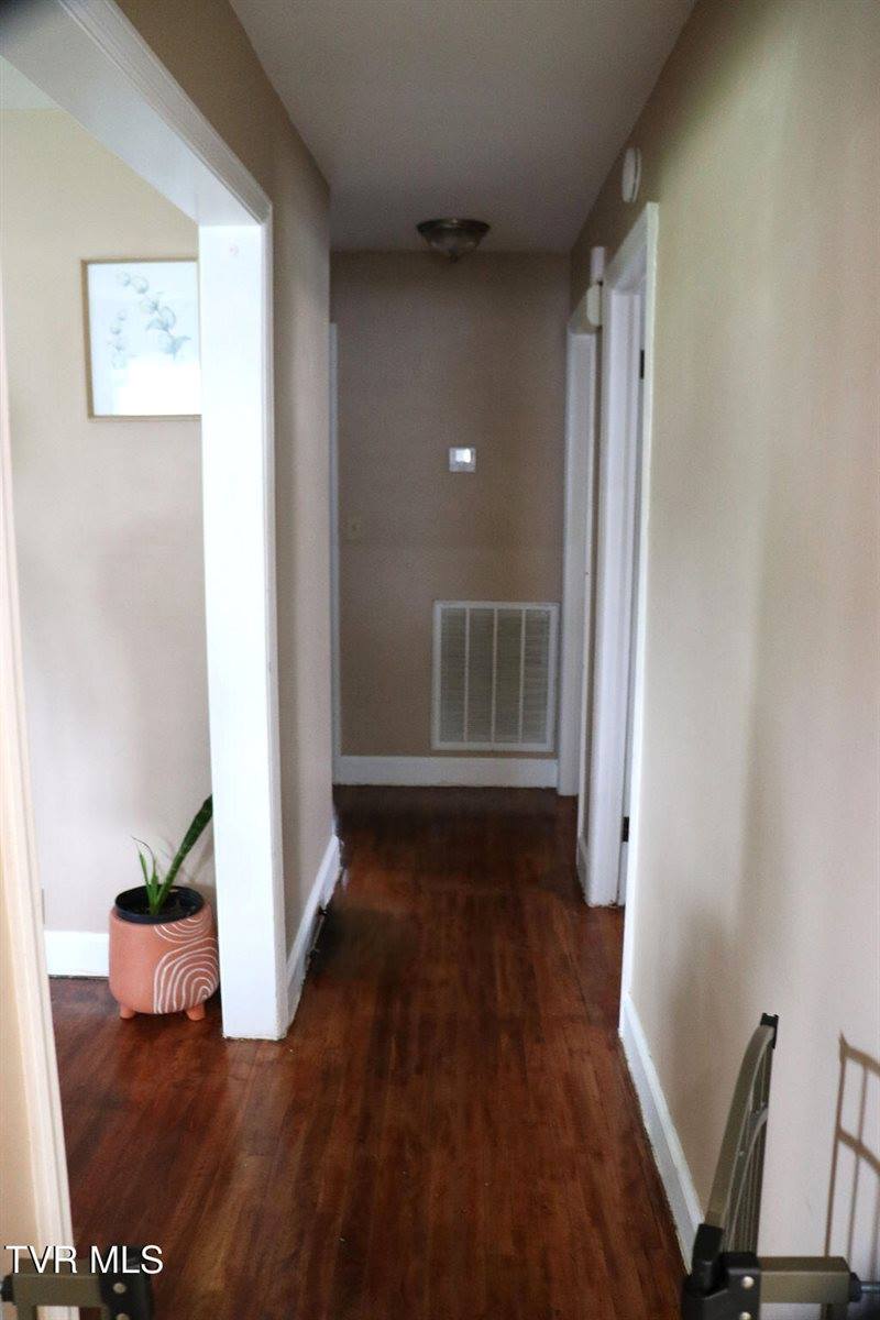 2505 Osborne Street, Bristol, VA 24201