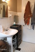 2505 Osborne Street, Bristol, VA 24201