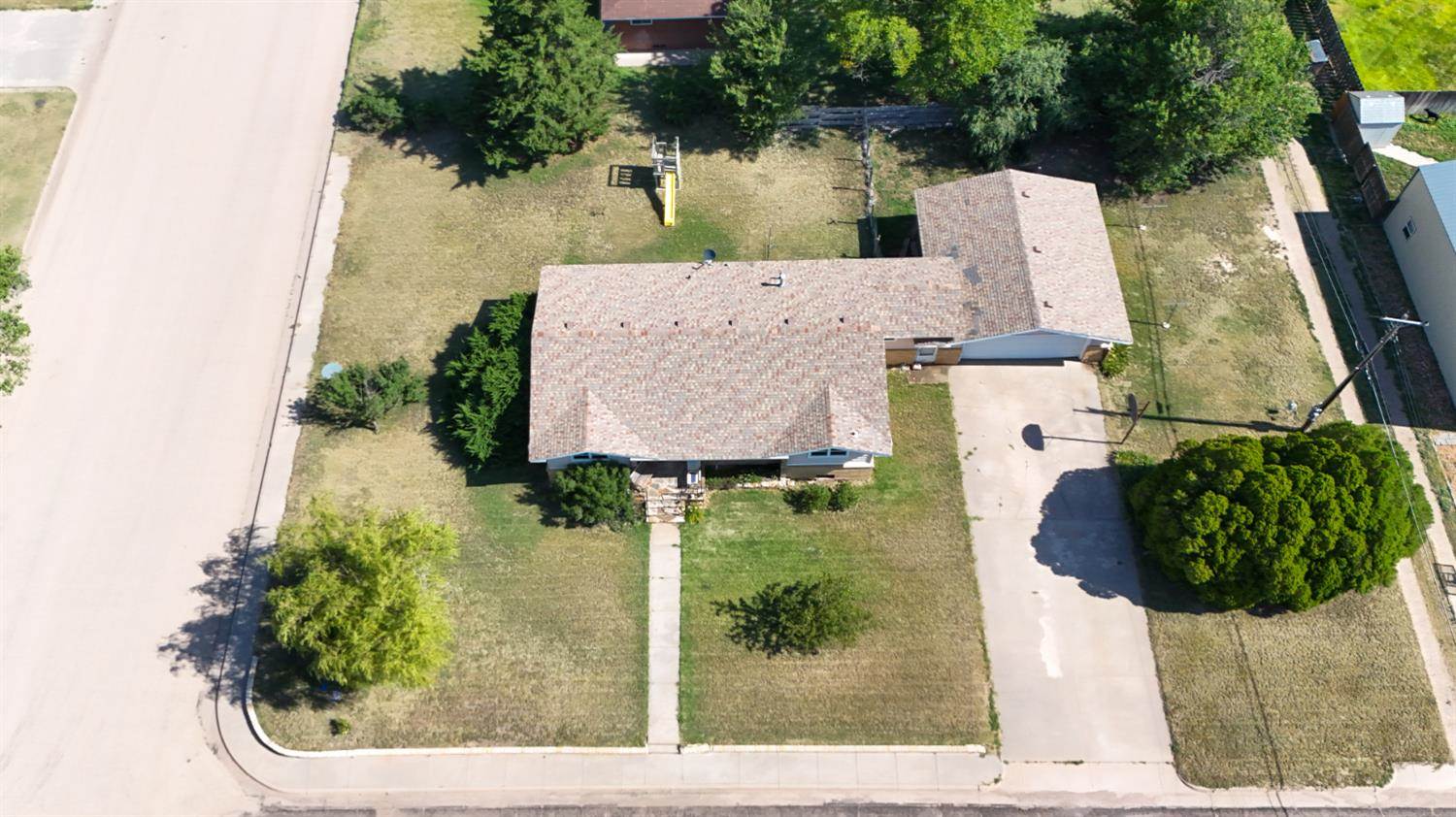 301 East Sherman Avenue, Johnson, KS 67855