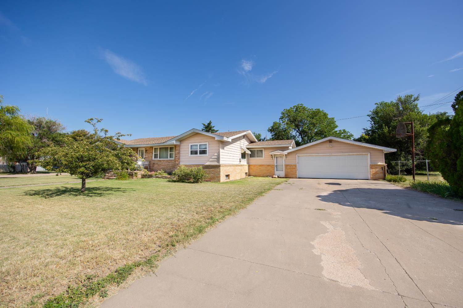 301 East Sherman Avenue, Johnson, KS 67855