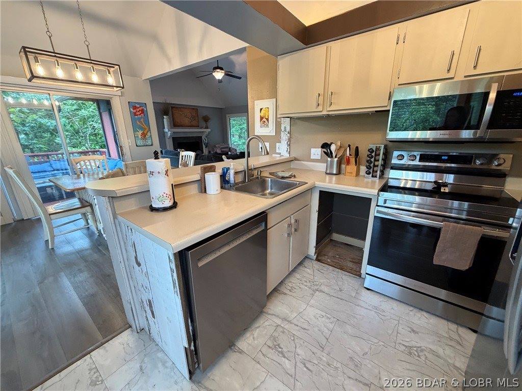 182 Bent Shadow Lane, Osage Beach, MO 65065