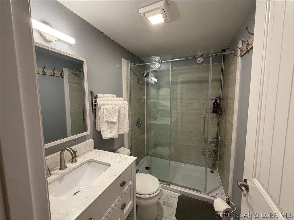 182 Bent Shadow Lane, Osage Beach, MO 65065