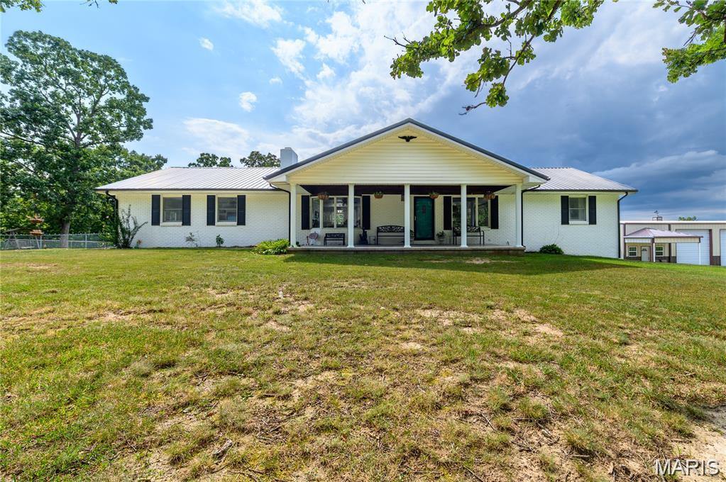 20020 Richfield Rd, Richland, MO 65556