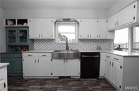 20020 Richfield Rd, Richland, MO 65556