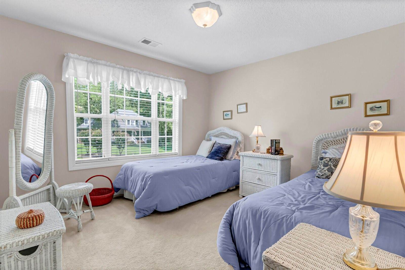 5472 Clearview Drive, North Charleston, SC 29420