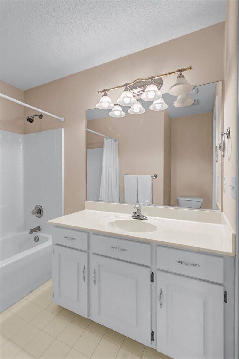 5472 Clearview Drive, North Charleston, SC 29420