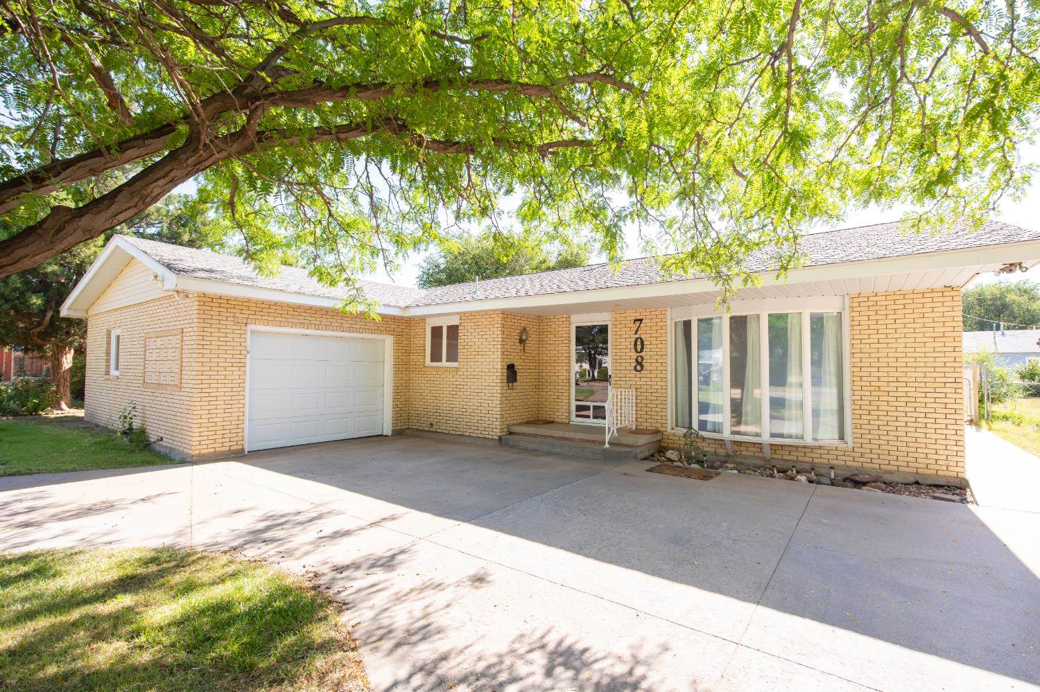 708 North Durham, Ulysses, KS 67880