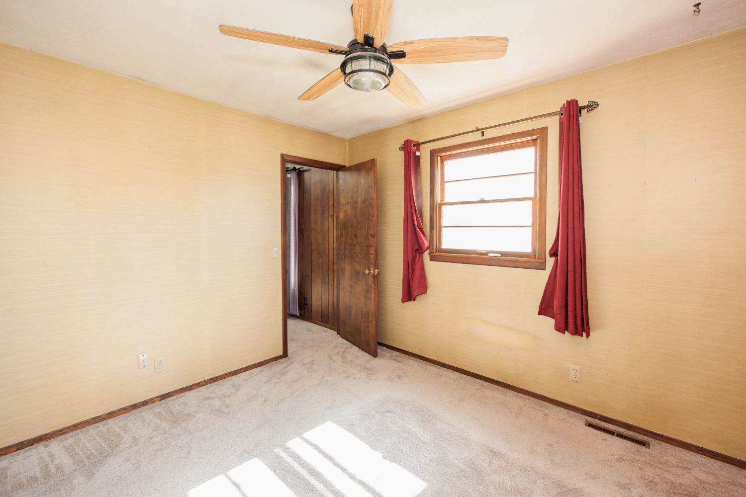 708 North Durham, Ulysses, KS 67880