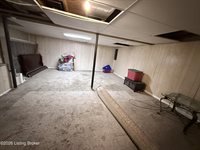 8606 Birch Ct, Briarwood, KY 40242