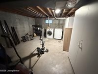 8606 Birch Ct, Briarwood, KY 40242
