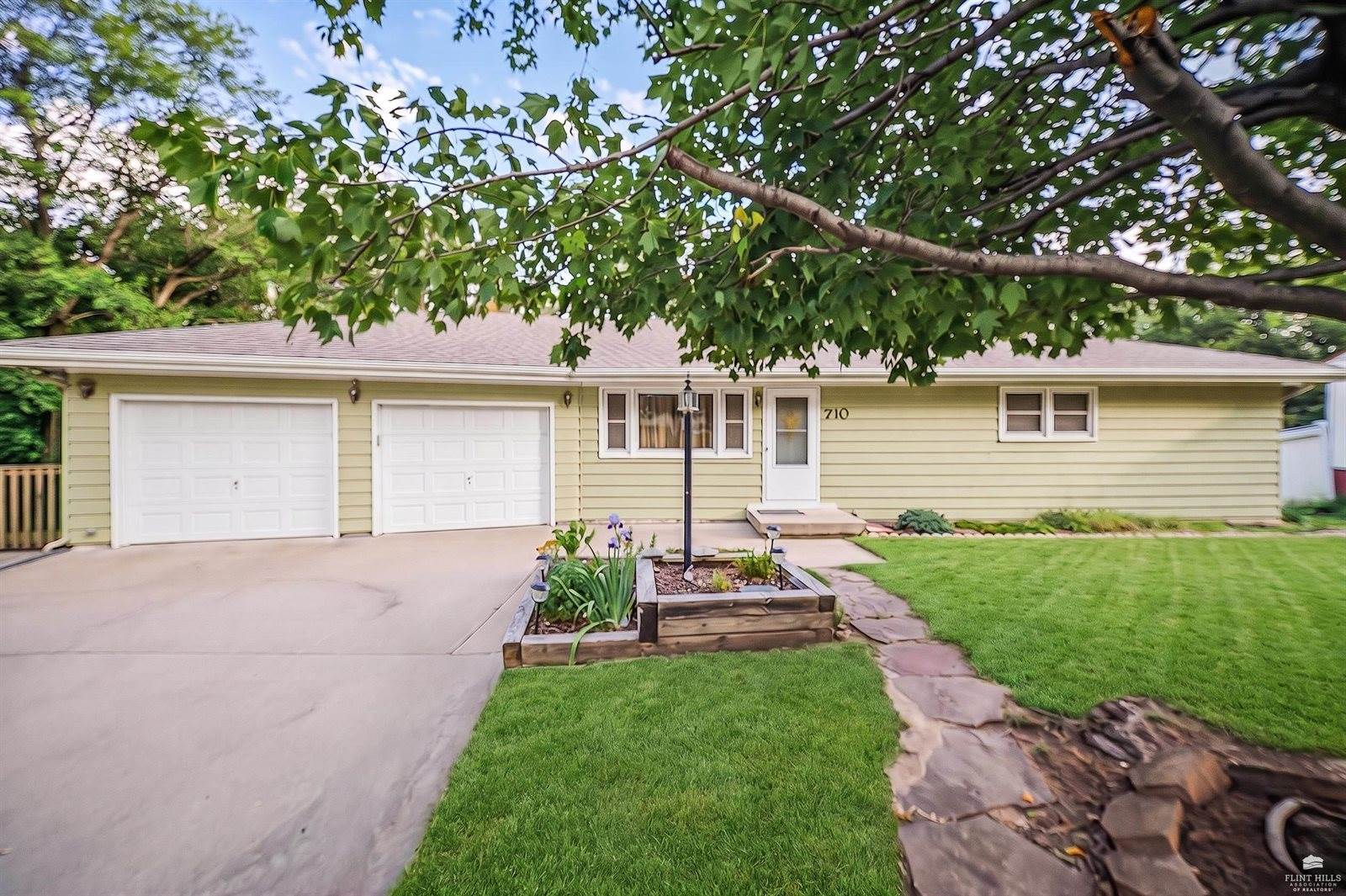 710 West Vine, Junction City, KS 66441