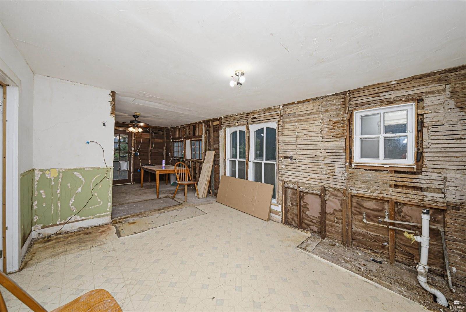 301 and 305 NW 6th Street, Abilene, KS 67410
