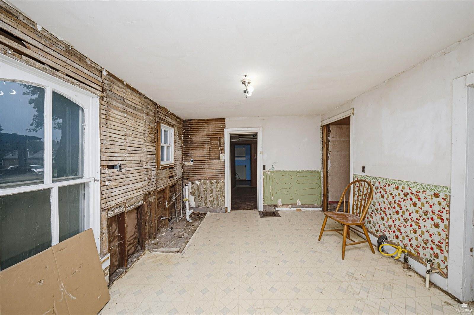 301 and 305 NW 6th Street, Abilene, KS 67410