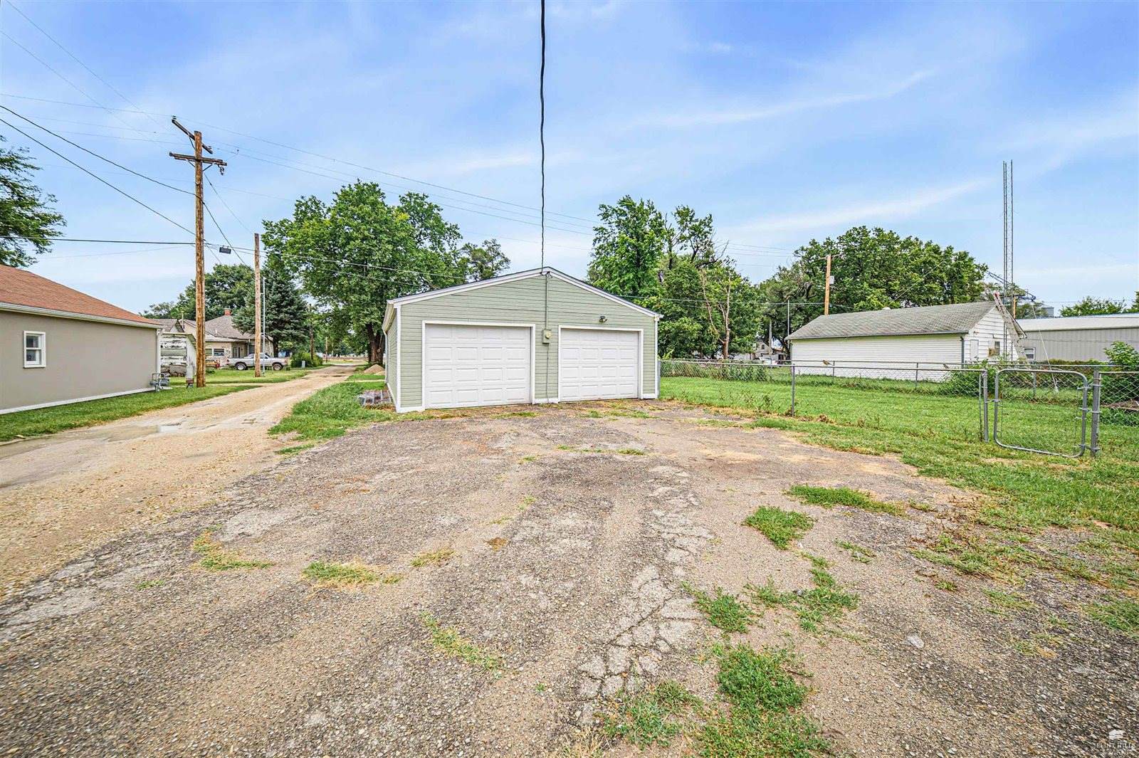 222 East 2nd Street, Chapman, KS 67431