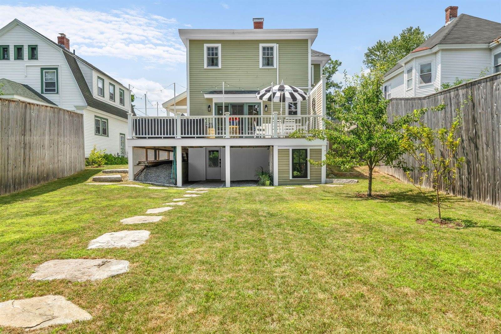 143 Maple Street, Bangor, ME 04401