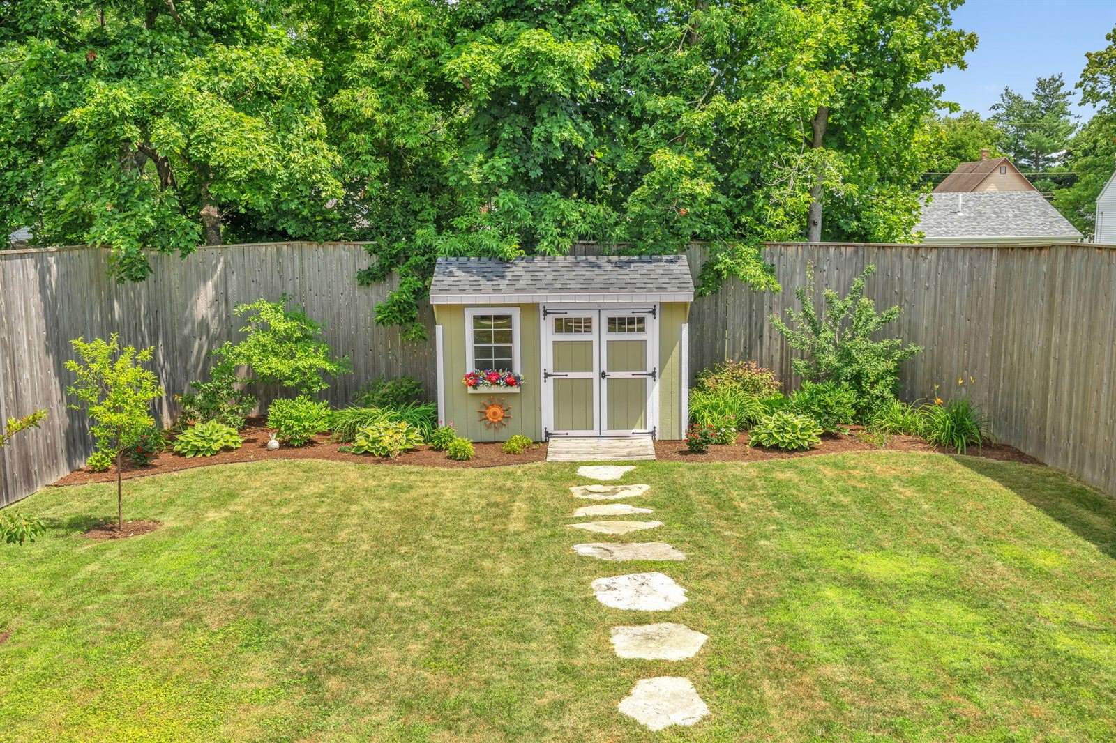 143 Maple Street, Bangor, ME 04401