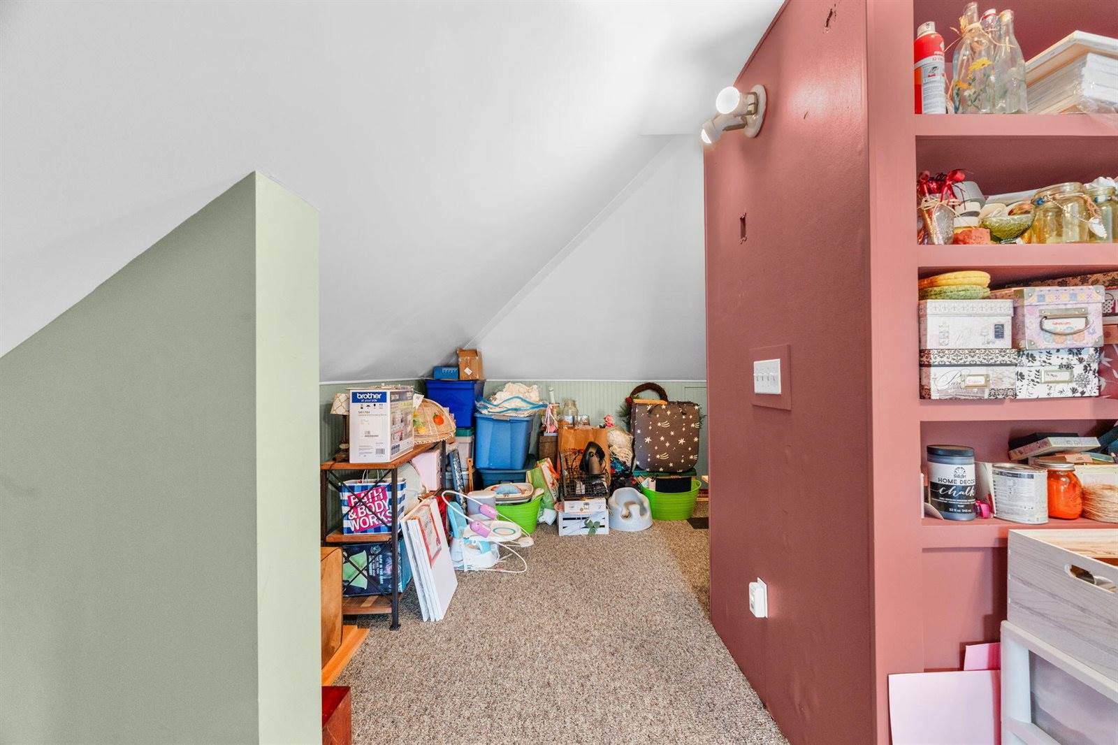 143 Maple Street, Bangor, ME 04401