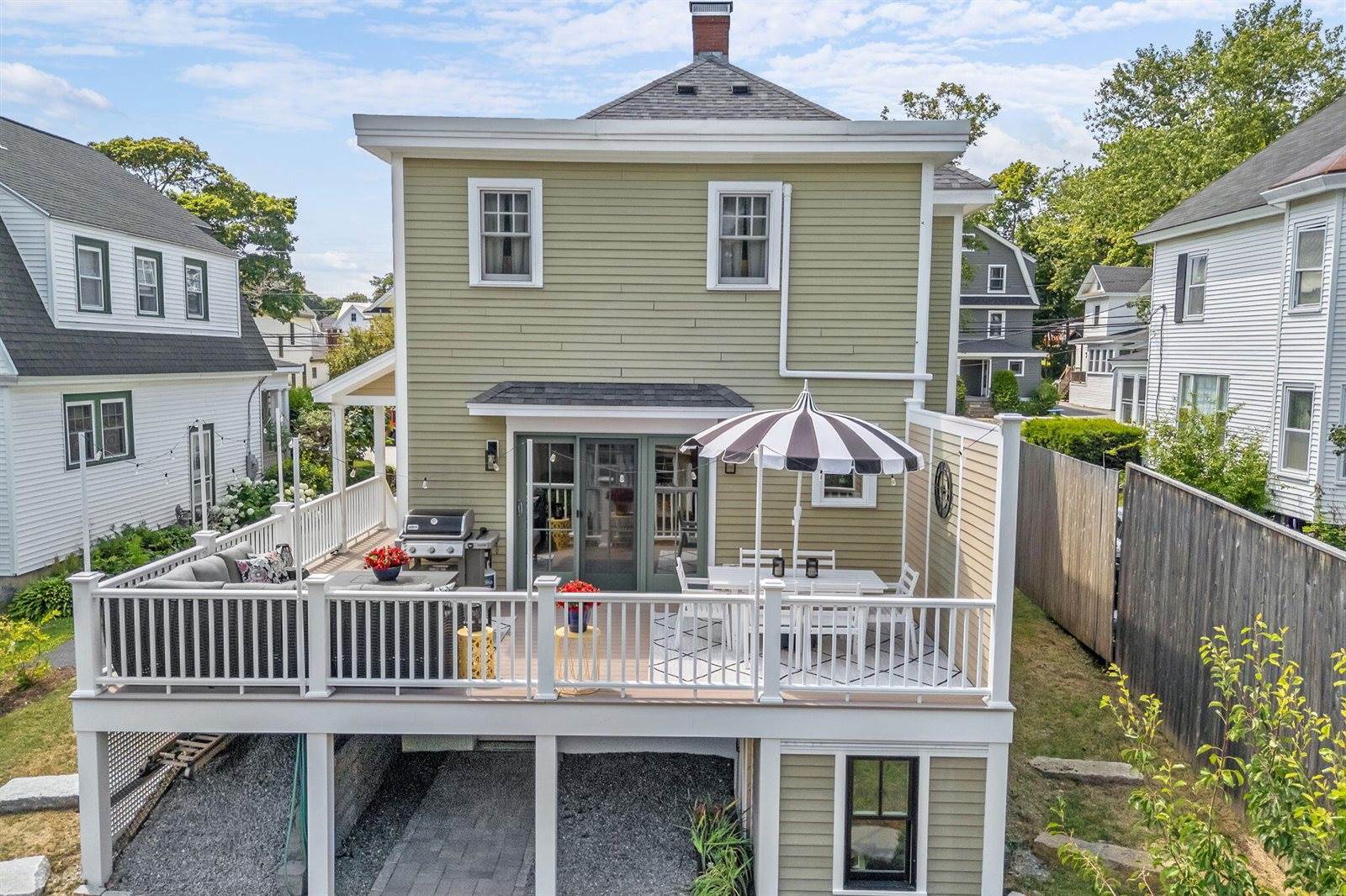 143 Maple Street, Bangor, ME 04401