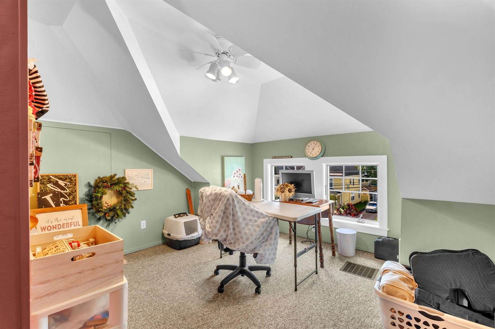 143 Maple Street, Bangor, ME 04401