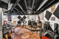 143 Maple Street, Bangor, ME 04401