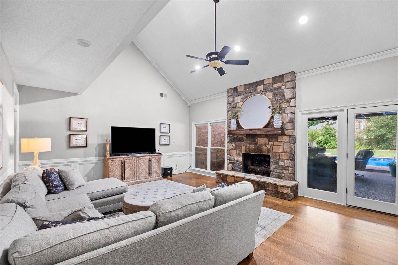 3974 Davies Manor Dr, Bartlett, TN 38133