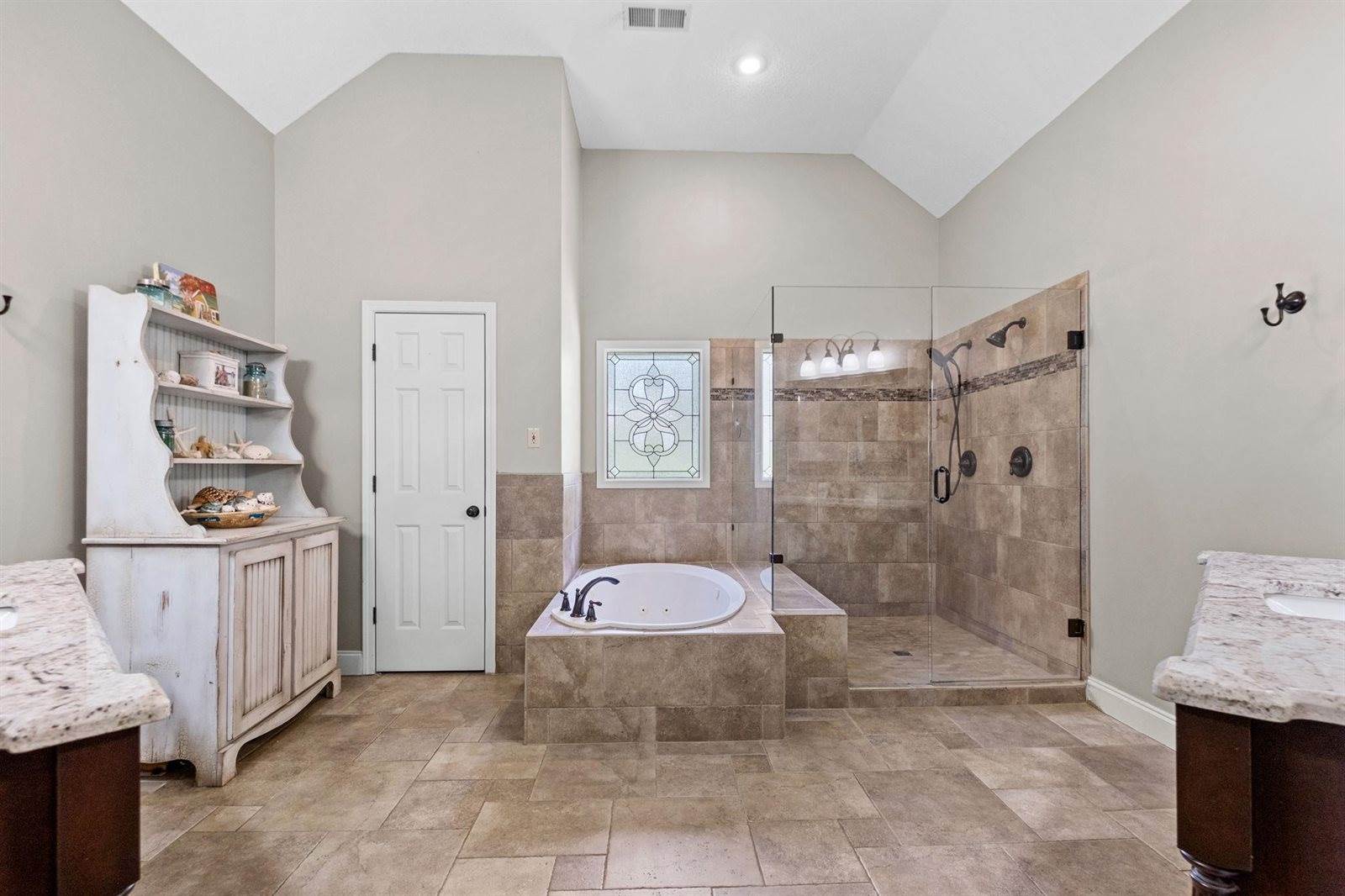 3974 Davies Manor Dr, Bartlett, TN 38133