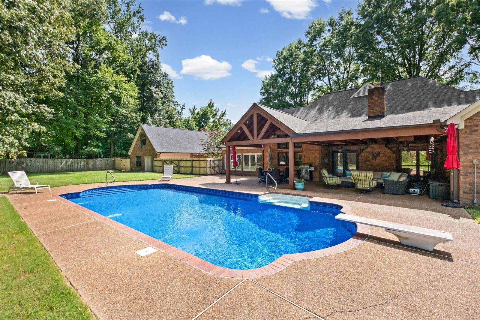 3974 Davies Manor Dr, Bartlett, TN 38133